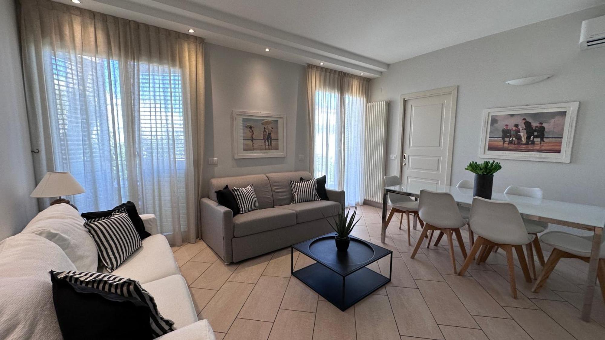 Residence Lungomare Riccione Exterior foto